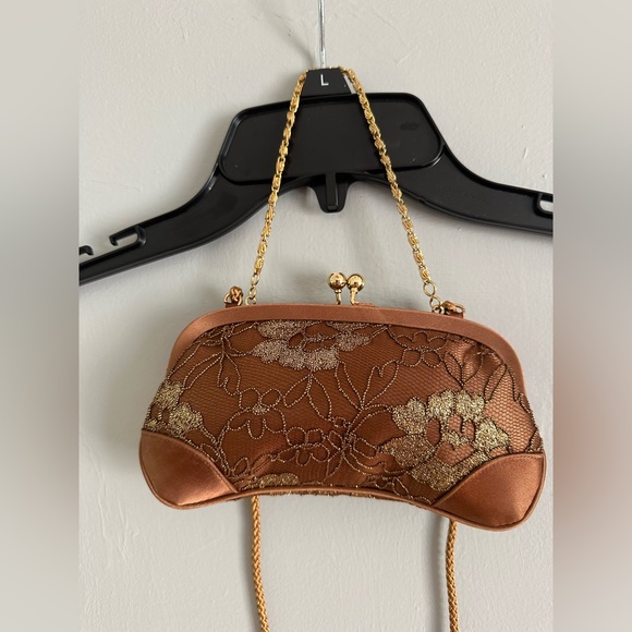 NWOT Kate Landry bronze floral lace clutch - Picture 5 of 11